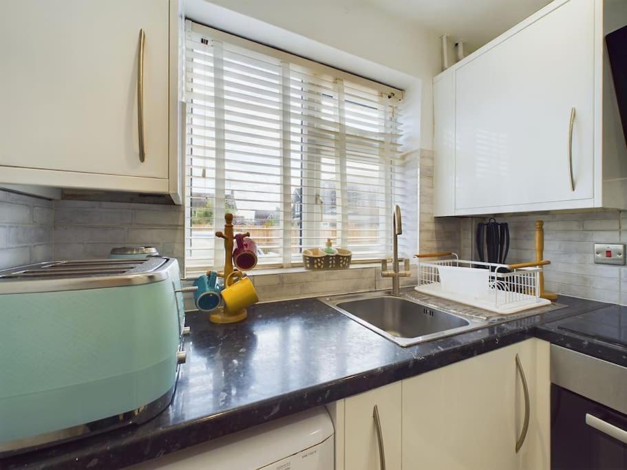 Fabulous Quiet Chelmsford Apartment - Free Parking Luaran gambar