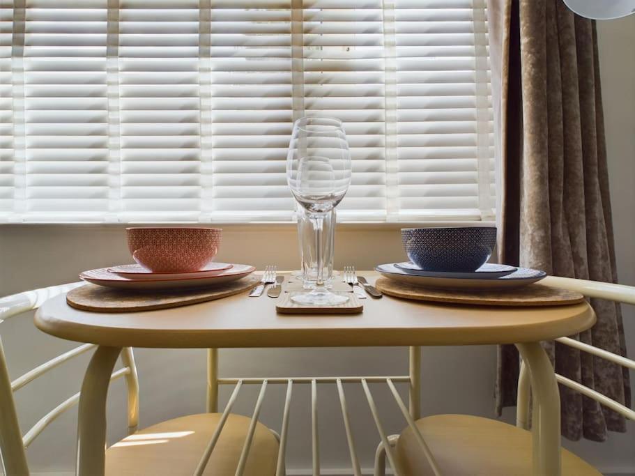 Fabulous Quiet Chelmsford Apartment - Free Parking Luaran gambar