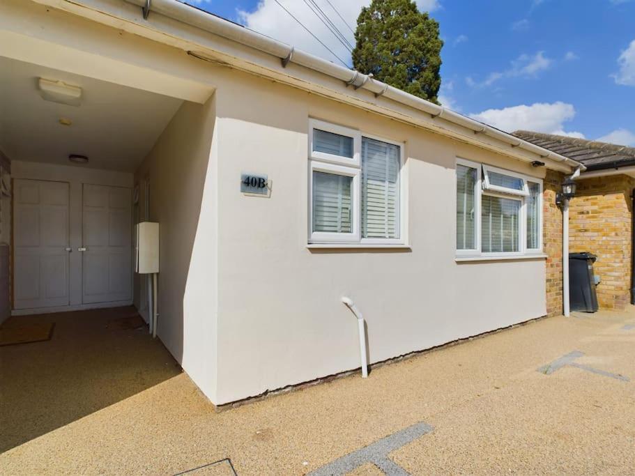Fabulous Quiet Chelmsford Apartment - Free Parking Luaran gambar
